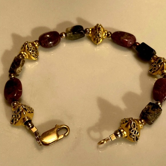 Vintage Natural polished Amethyst bracelet with Vermeil hardware and charms. EUC - Picture 11 of 15